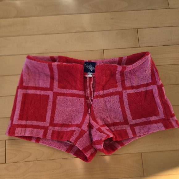 Royal Native Queen Bee Shorts Vintage Beach Towel Pink Upcycled Size XXS - Picture 3 of 6